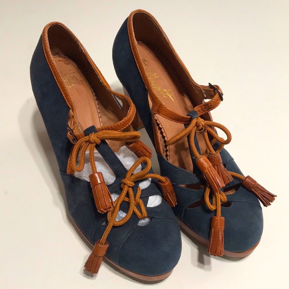 Tan & Navy Academia Heels